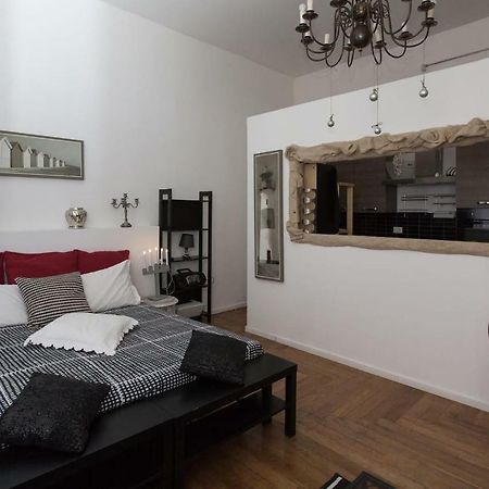 Centro Citta Teatro Hotel Триест Екстериор снимка