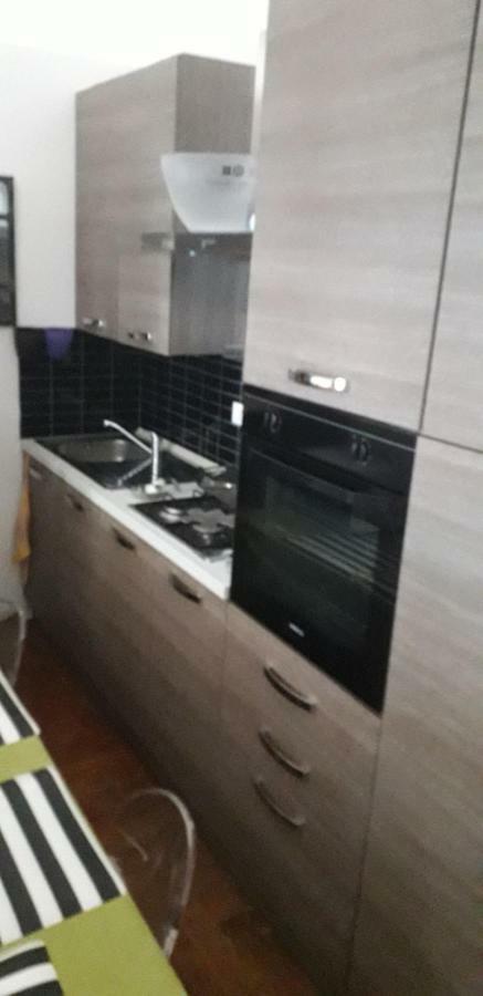 Centro Citta Teatro Hotel Триест Екстериор снимка