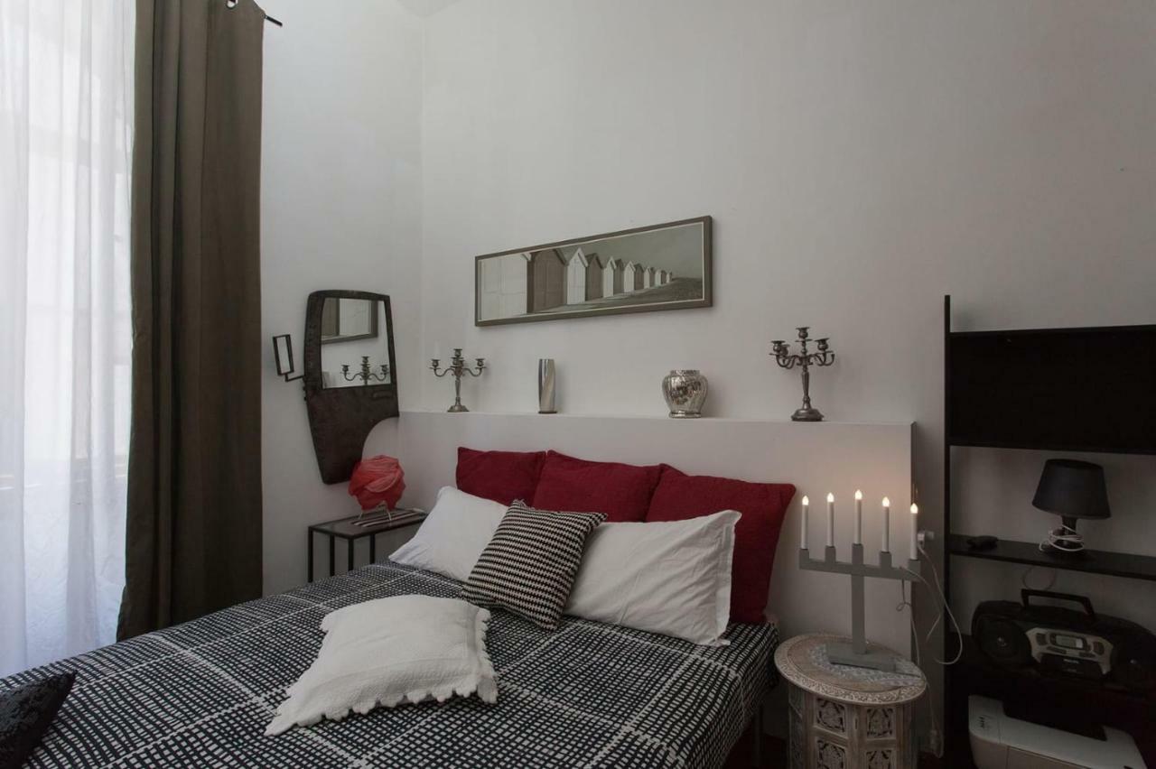 Centro Citta Teatro Hotel Триест Екстериор снимка
